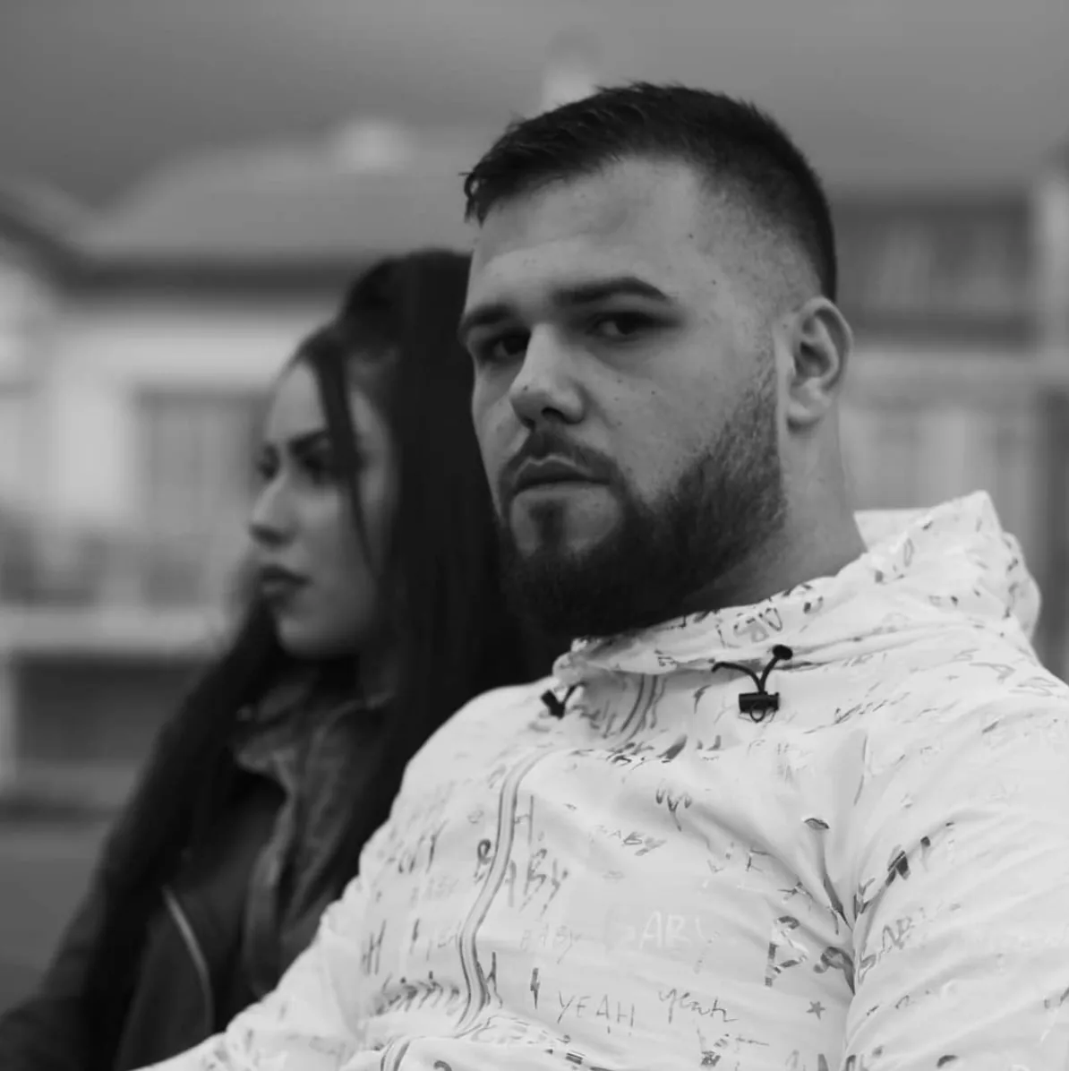 Dibson en noir et blanc
