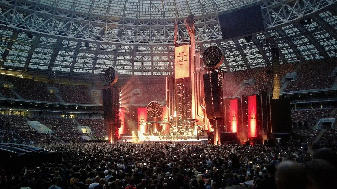 Métiers de la musique : grand concert en stade