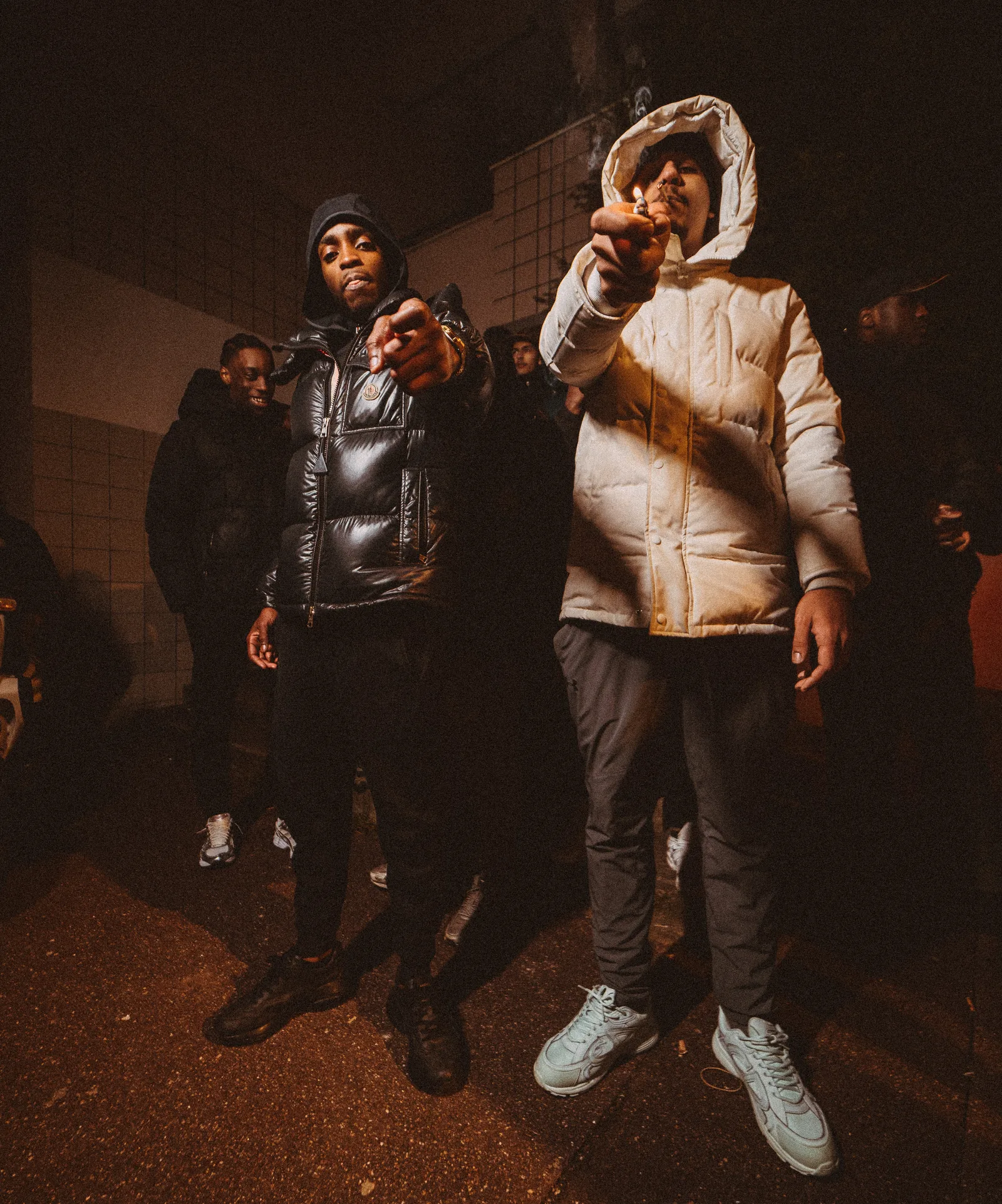 Timar et ZZ de nuit dans la rue
