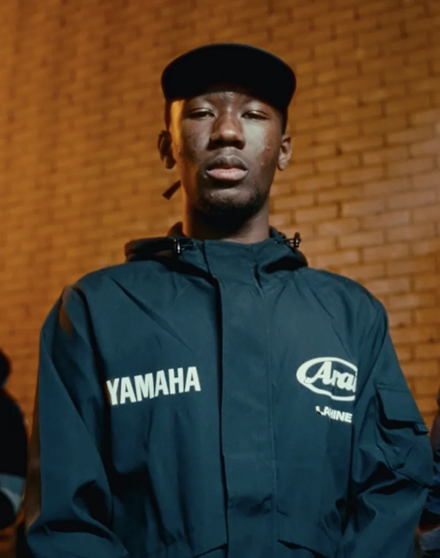 La Chine, portrait en veste Yamaha