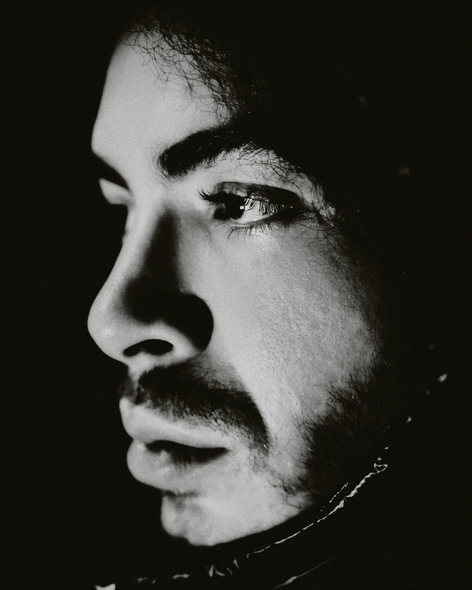 Zamdane, portrait en noir et blanc