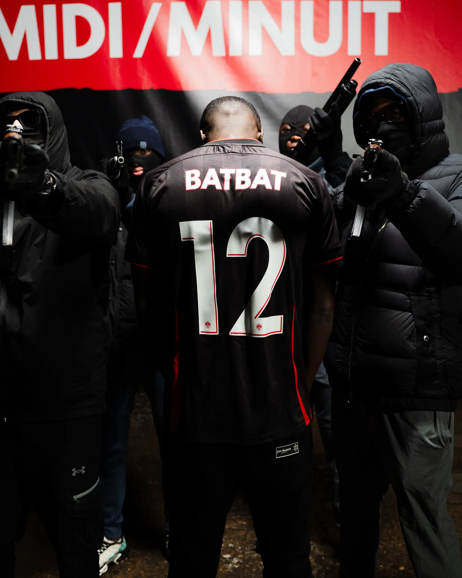 BatBat de dos, maillot n°12 floqué à son nom
